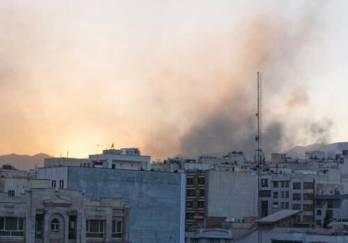 Izraelské útoky na Irán si od svojho začiatku vyžiadali viac ako štyristo obetí