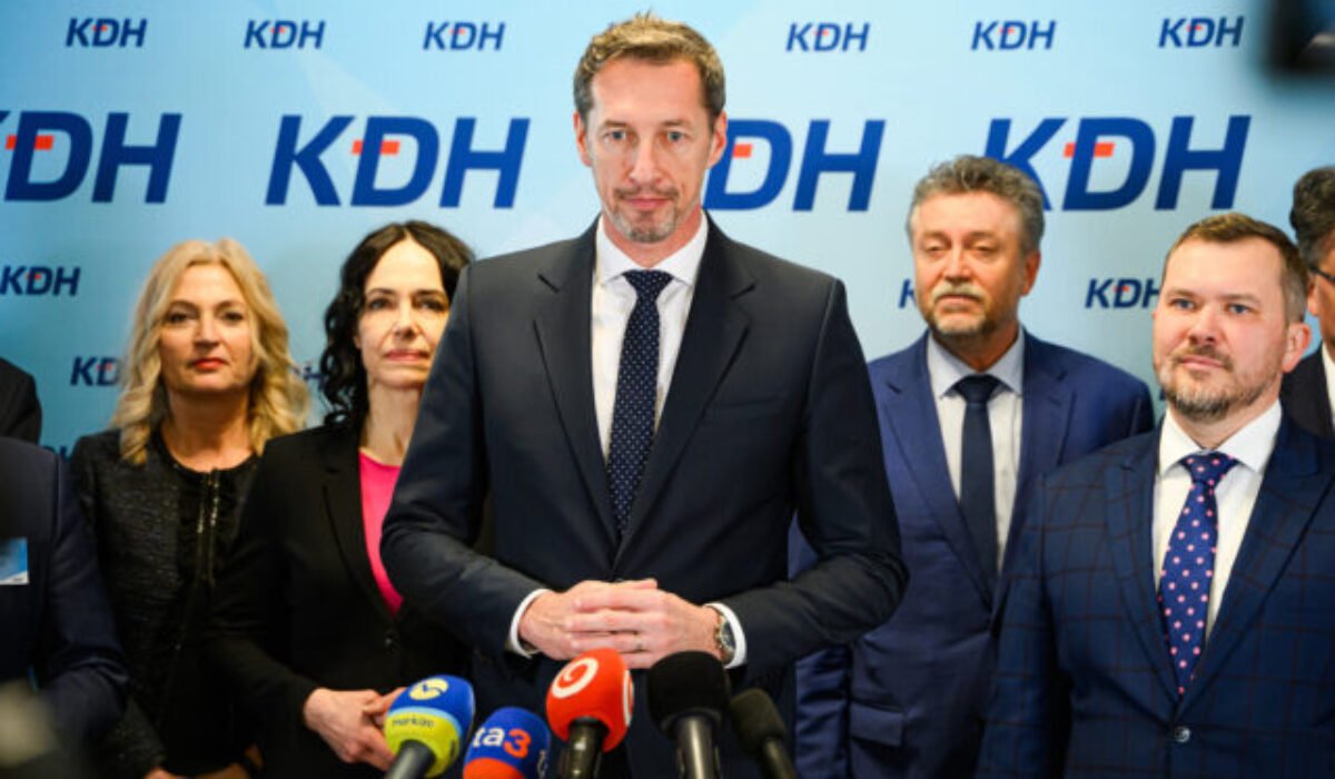 Rada KDH podporila ústavné zmeny, uzneseniu však predchádzala silná debata a výmena názorov