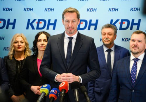 Rada KDH podporila ústavné zmeny, uzneseniu však predchádzala silná debata a výmena názorov