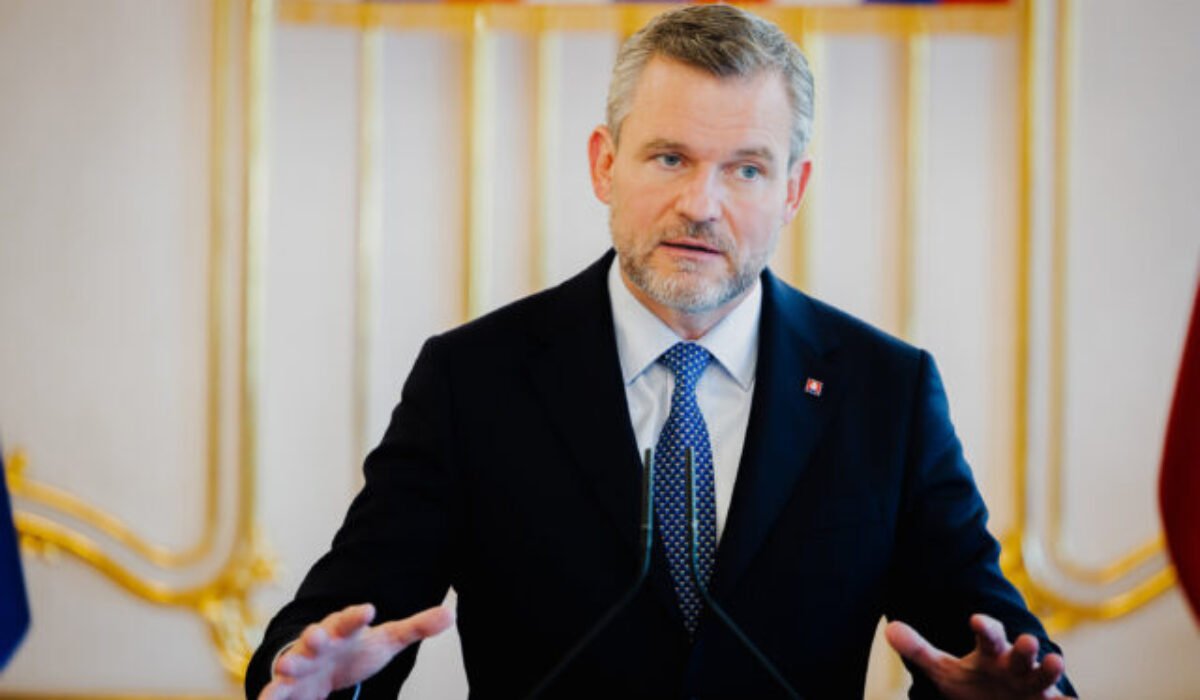 Pellegrini je znepokojený narastajúcim napätím vo svete, viaceré demokratické krajiny rezignujú