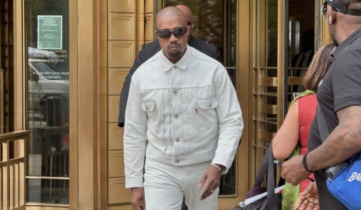 Kanye West nie je na Slovensku vítaný, iniciatíva Mier Ukrajine spustila petíciu