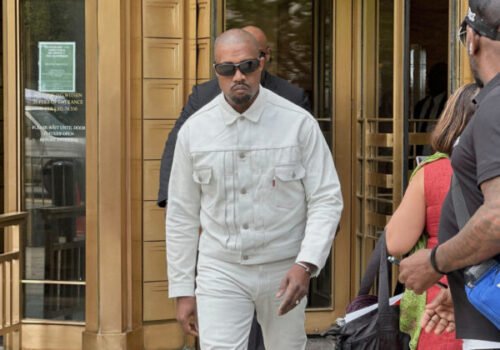 Kanye West nie je na Slovensku vítaný, iniciatíva Mier Ukrajine spustila petíciu