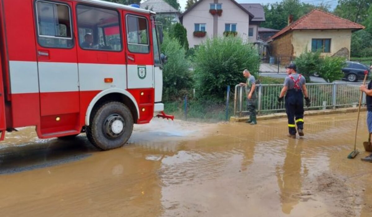 Štát preplatí samosprávam náklady na boj s povodňami, vykompenzuje aj výdavky na pomoc ukrajinským utečencom