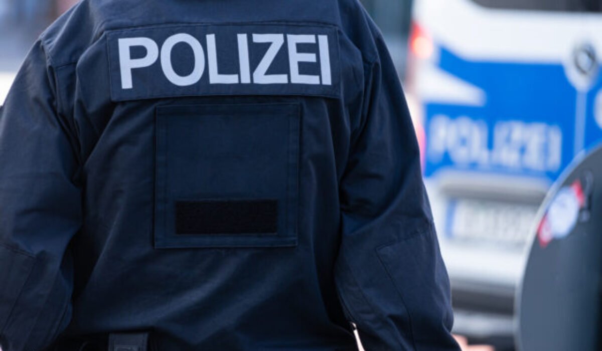 Zastrelili Afganca, ktorý v juhonemeckom meste nožom niekoľkokrát bodol policajta