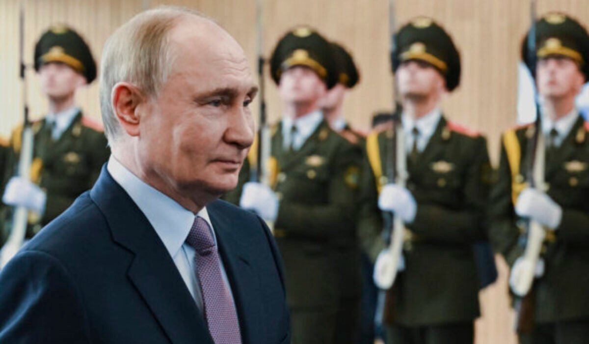 Nové preteky v zbrojení by podľa šéfa poľskej diplomacie mohli viesť k pádu Putinovho režimu