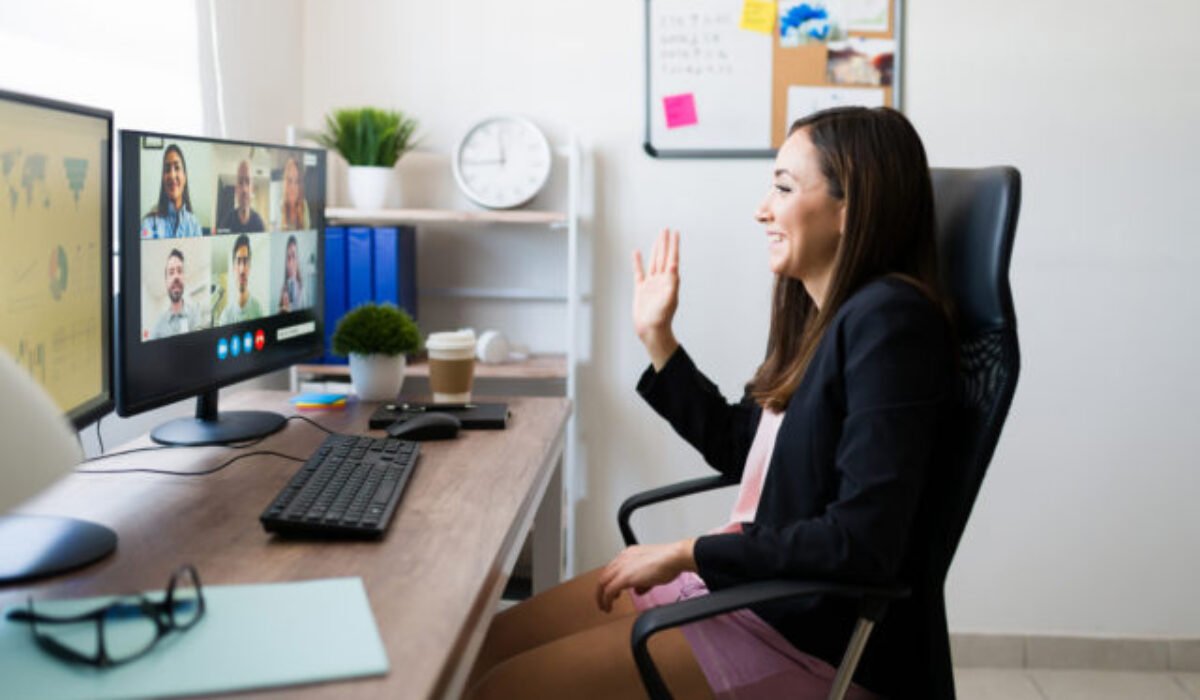Home office mení pracovný týždeň. Kým v pondelok sú kancelárie plné, na konci týždňa sú poloprázdne