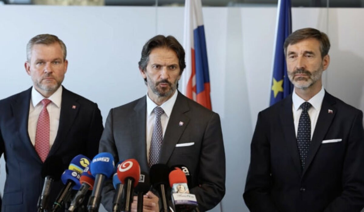 Minister Kaliňák predstavil Národné obranné sily. Cieľom je pripraviť občanov na krízy aj získať zálohy pre armádu – VIDEO