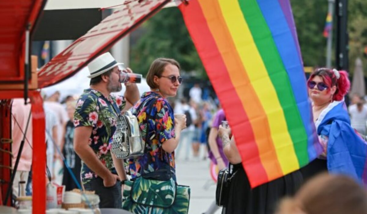 LGBTI+ ľudia žijú na Slovensku v strachu. Cítia sa ohrození a bez práv, väčšina premýšľa o odchode
