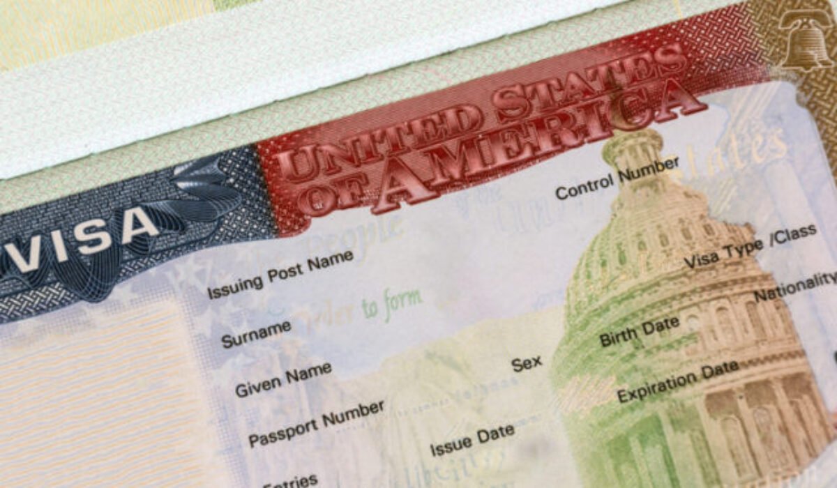 Chystáte sa do USA? Pozor, niektorí z vás budú musieť mať verejné účty na sociálnych sieťach