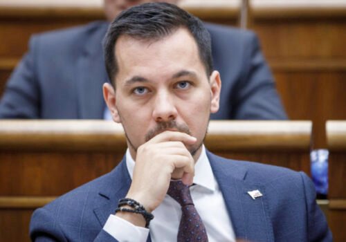 Ministerstvo vnútra odmieta zdaňovanie výsluhových dôchodkov, Demokrati tvrdia opak – VIDEO