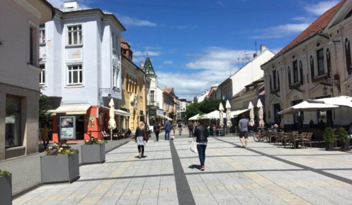Mestskí poslanci v Piešťanoch sa prihlásili k 17. novembru, nesúhlasia s jeho zrušením ako dňa pracovného pokoja