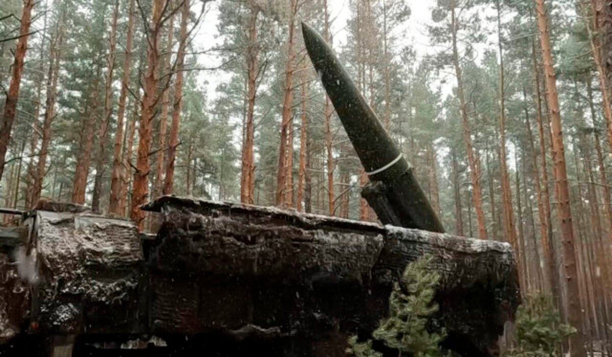 Putin hneď po telefonáte s Trumpom na Ukrajinu vypálil rekordných 550 dronov a rakiet