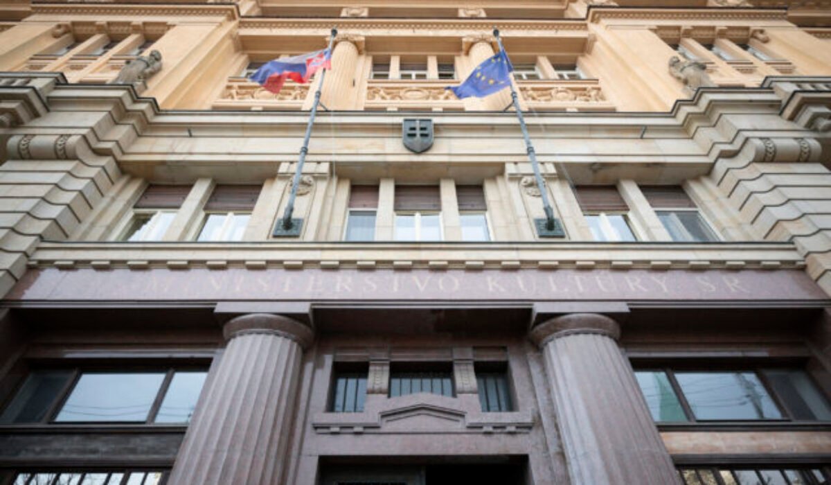 Ministerstvo kultúry sa dôrazne ohradilo voči znevažovaniu projektu vytvorenia Štefánikovej busty