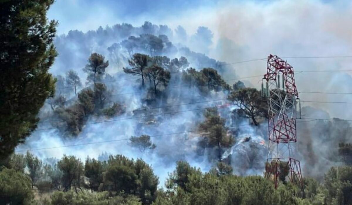 Pre lesný požiar uzavreli letisko Marseille