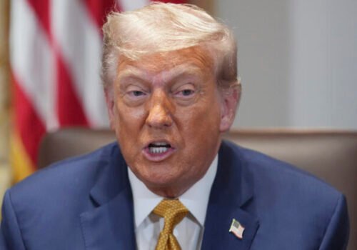 Trump vraj Putinovi v minulosti hrozil zbombardovaním Moskvy, aby ho odradil od útoku na Ukrajinu