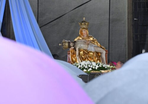 Vatikán schválil verejnú mariánsku úctu na hore Zvir v Litmanovej, kde sa údajne zjavila Panna Mária