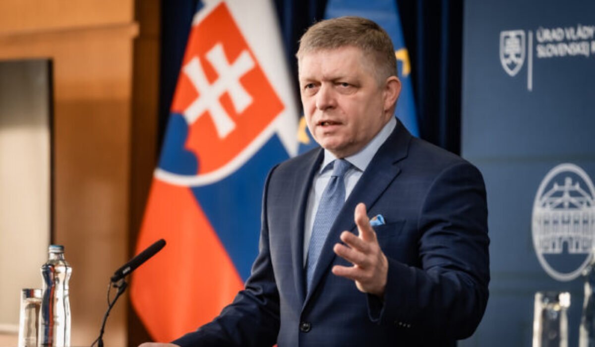 Fica mrzia škody spôsobené počasím na východe Slovenska, prisľúbil pomoc pri ich odstránení – VIDEO