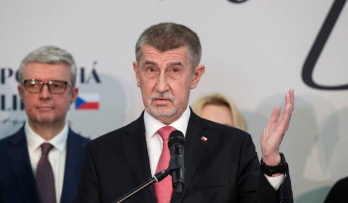 Predvolebné preferencie lídra českej opozície Babiša klesli pod 30 percent