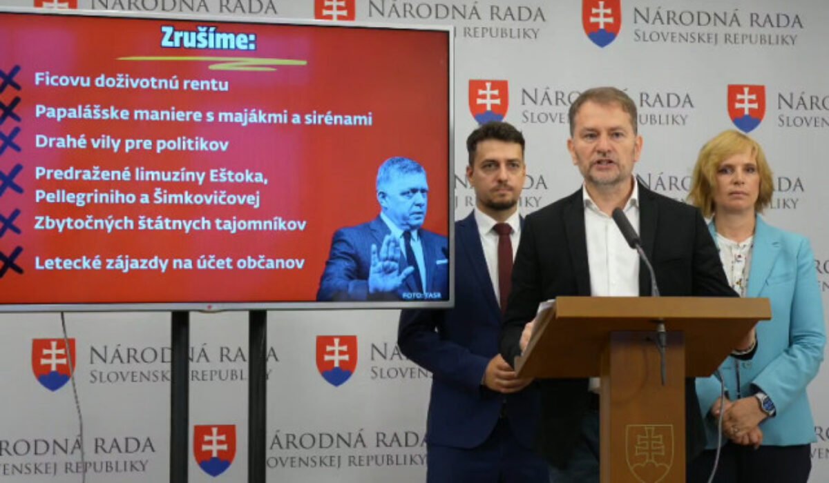 Matovič a Remišová chcú zrušiť Ficovu doživotnú rentu aj maniere s majákmi, predstavili „antipapalášsky zákon“ – VIDEO