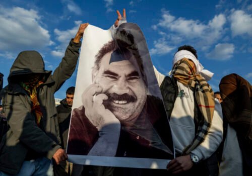 Kurdskí povstalci ničia zbrane, chcú sa vrátiť do Turecka a zapojiť sa do politiky