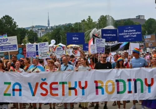 Vidíme vás, stojíme pri vás, odkazuje diplomatická komunita LGBTI+ ľuďom pri príležitosti Dúhového pochodu Pride