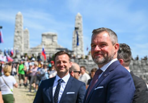 Štefánik nám pripomína hodnotu slobody a demokracie. Mali by sme byť na neho hrdí, tvrdí Pellegrini – VIDEO