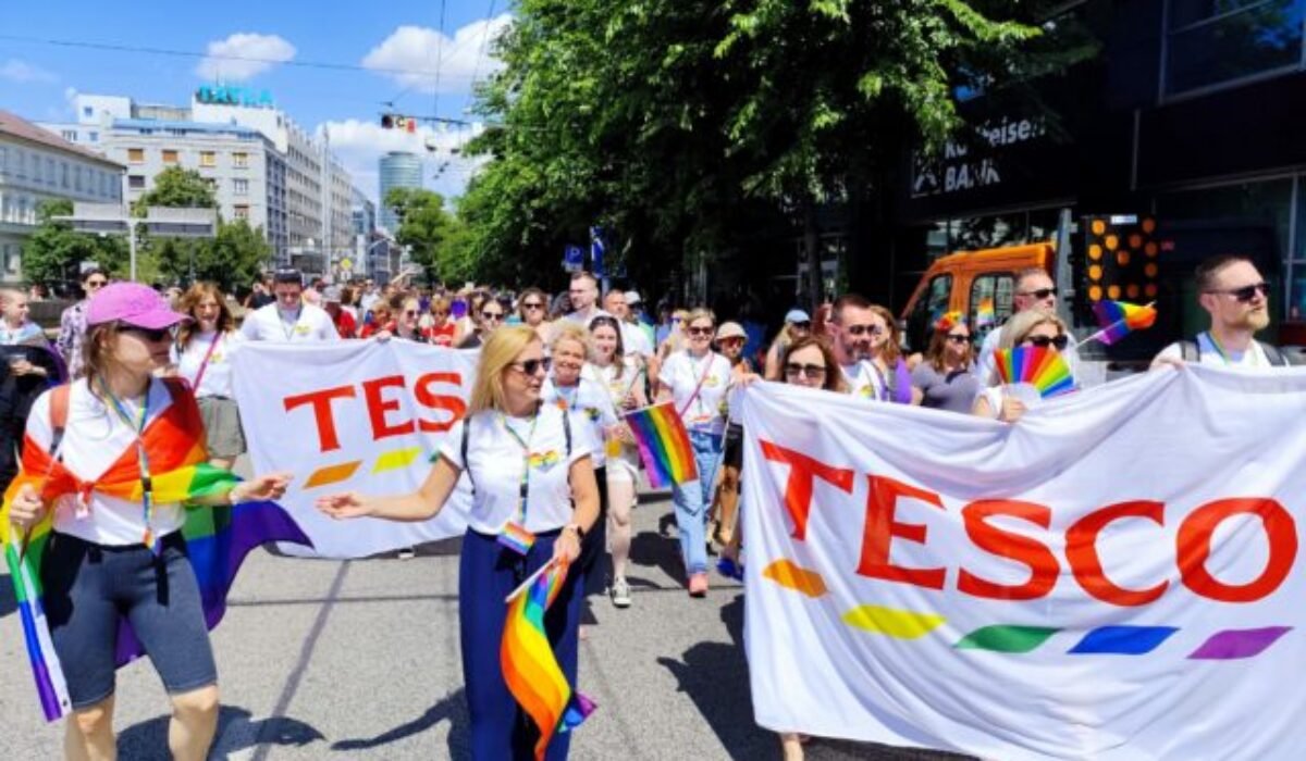 Tesco hrdo podporuje rešpektujúce pracovné prostredie
