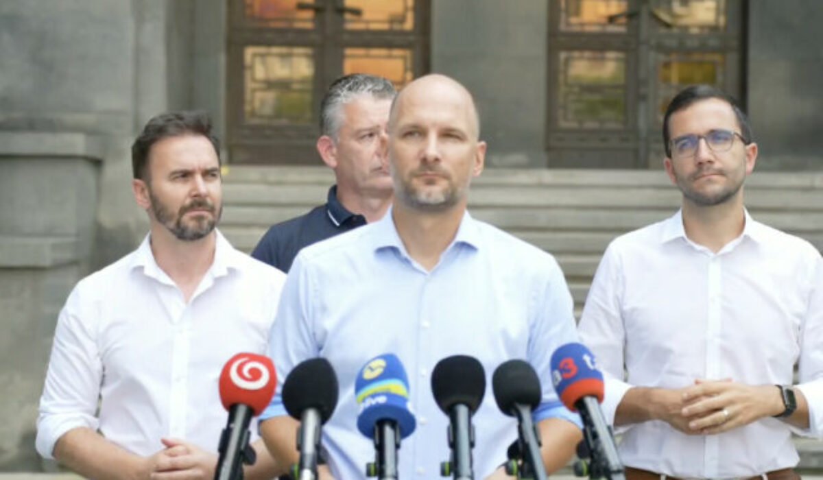 Deň ministerstva vnútra má stáť viac než 600-tisíc eur, Mikulec upozorňuje na zbytočné výdavky – VIDEO