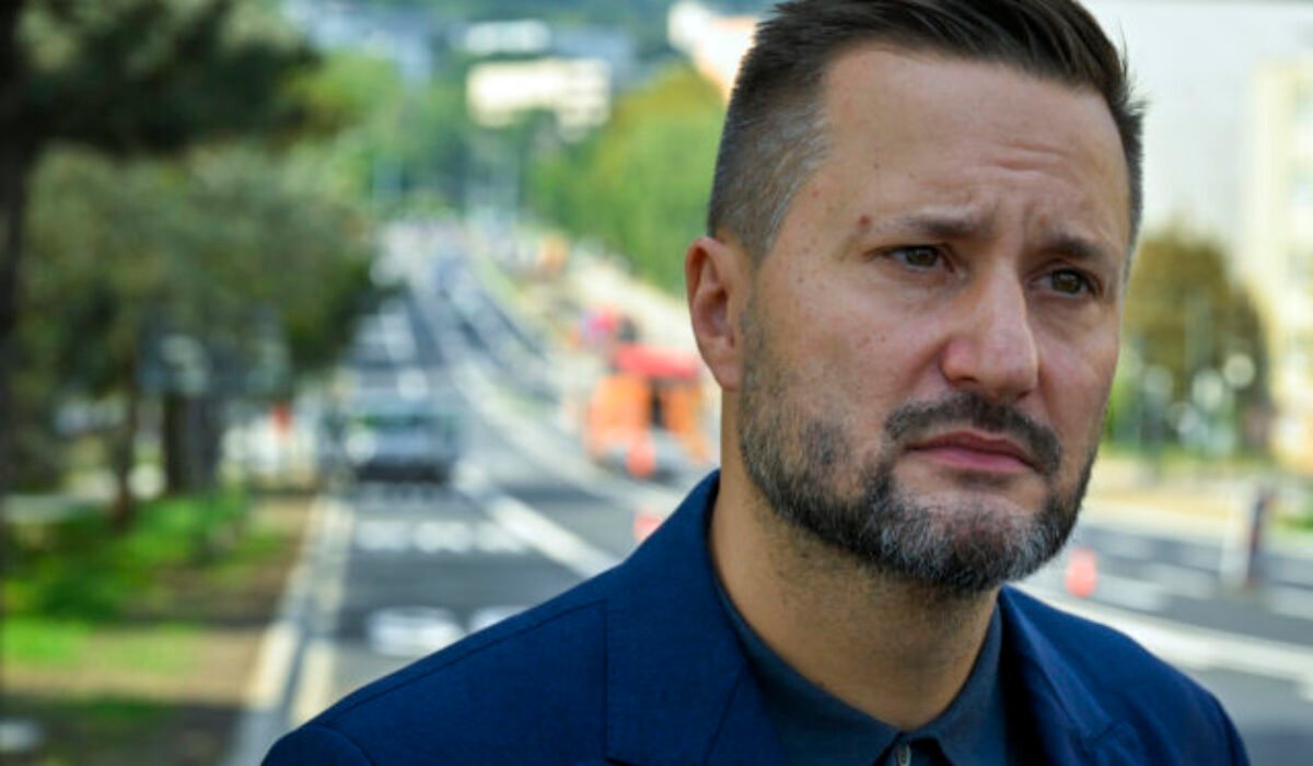 Obvinenia z podozrivých praktík sú nepravdivé, ohradila sa Petržalka voči slovám primátora Vallovi