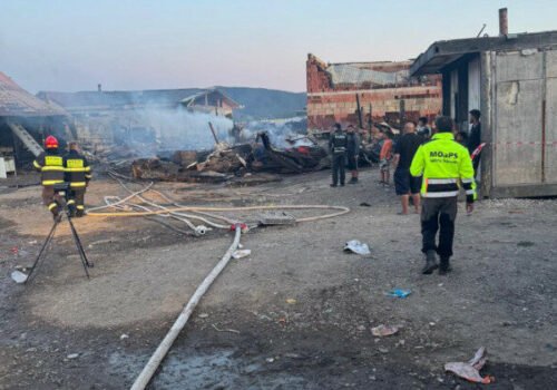 Osadu v Spišskom Štiavniku zachvátil požiar, o strechu nad hlavou prišlo približne 150 ľudí – FOTO