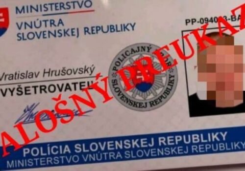 Falošní policajti kontaktujú ľudí po celom Slovensku. Používajú vierohodné preukazy aj mená