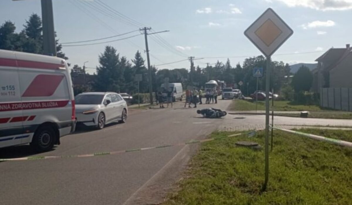 17178_523340041_1180625664111008_8700442289743076281_n-640x420.jpg Zrážku s autom v Boleráze neprežil 50 ročný motorkár – FOTO