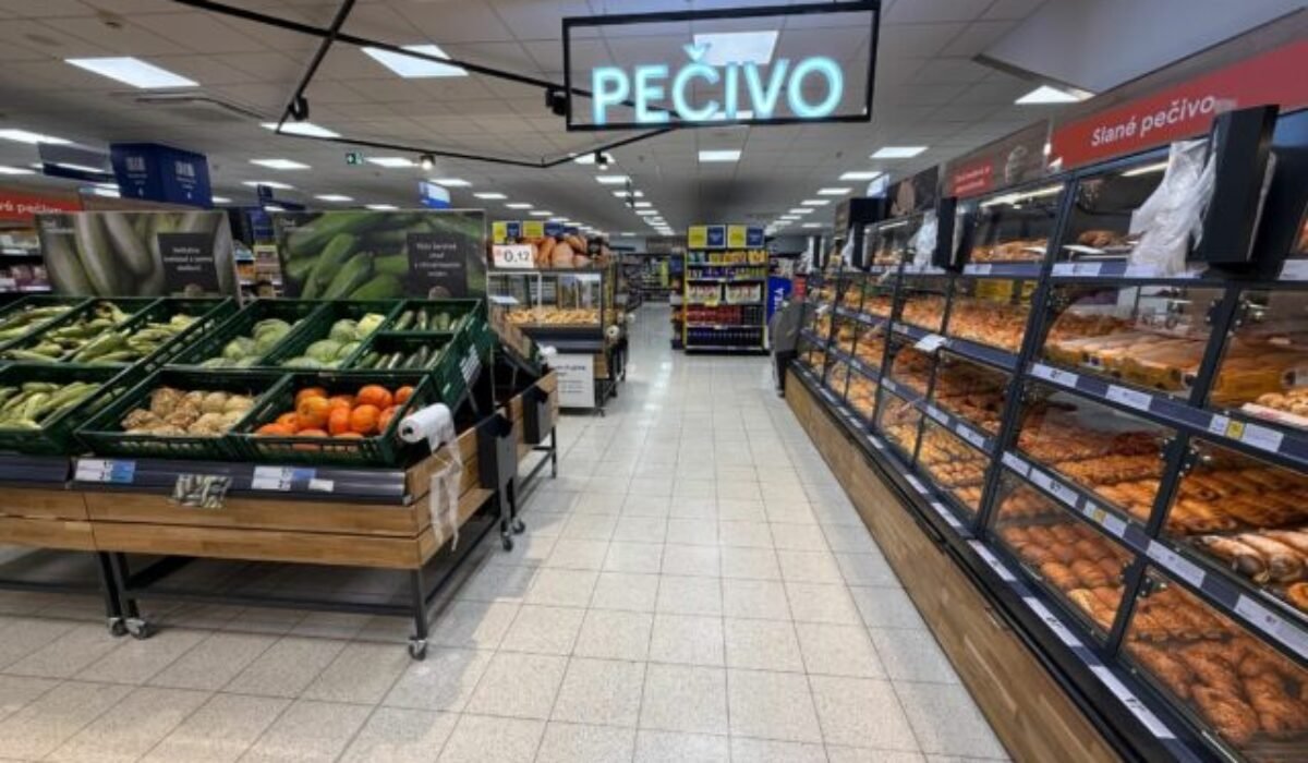 Tesco pokračuje v modernizácii predajní, pohodlnejšie nákupy v nových priestoroch už aj v Prievidzi