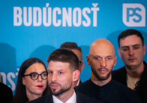 Voľby by vyhralo Progresívne Slovensko, SNS v prieskume predbehla Demokratov