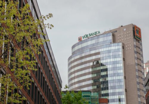 Najlepšou bankou na Slovensku podľa Euromoney za rok 2025 je VÚB