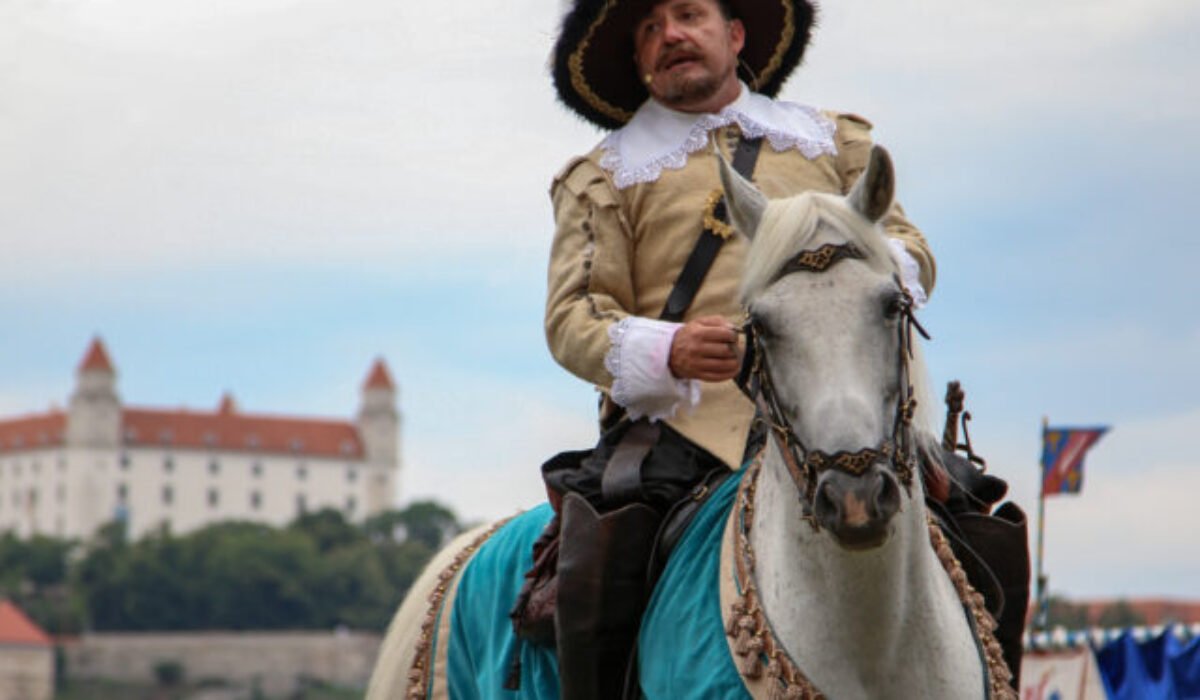 17319_688408a727e3a682420016-640x420.jpg Tohtoročné Bratislavské korunovačné dni sú venované spomienke na uhorského panovníka Karola III. – VIDEO, FOTO