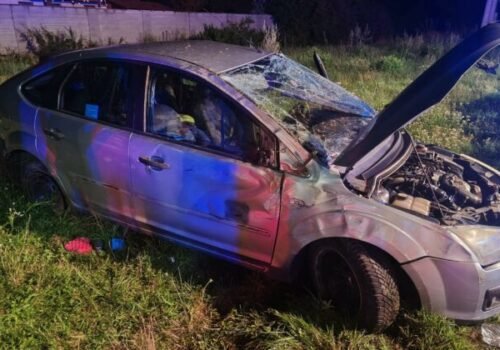 Tragická nehoda v Chorvátskom Grobe. Auto zišlo z cesty a prevrátilo sa, vodič nehodu neprežil