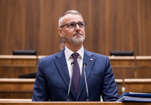 Raši sa zúčastní na konferencii predsedov parlamentov v Ženeve, vystúpi s príhovorom a absolvuje aj sériu rokovaní