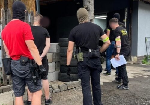 Policajti pri protidrogovej akcii „Pedro“ zadržali tri osoby a zaistili značné množstvo kokaínu – FOTO