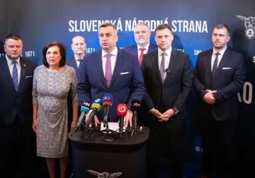 Slovenská národná strana vyjadruje sklamanie z toho, že Slovenská republika dnes podporí osemnásty sankčný balík protiruských sankcií