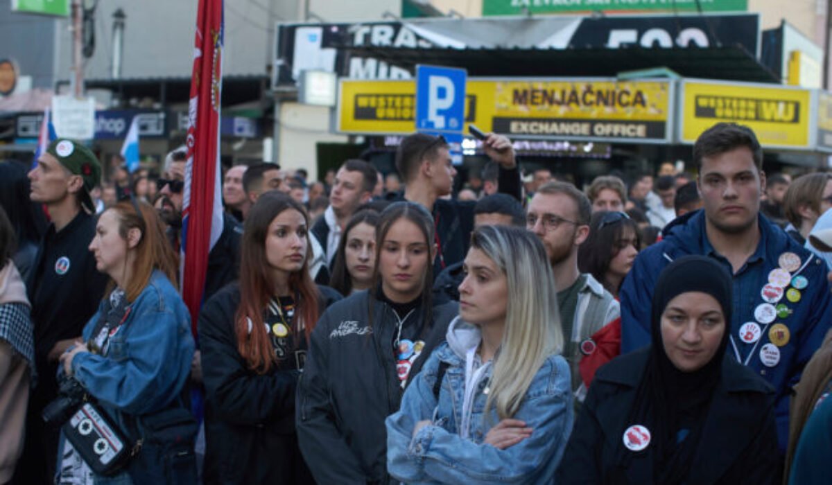 Pre korupciu pri rekonštrukcii stanice v srbskom meste Nový Sad zatkli 11 ľudí