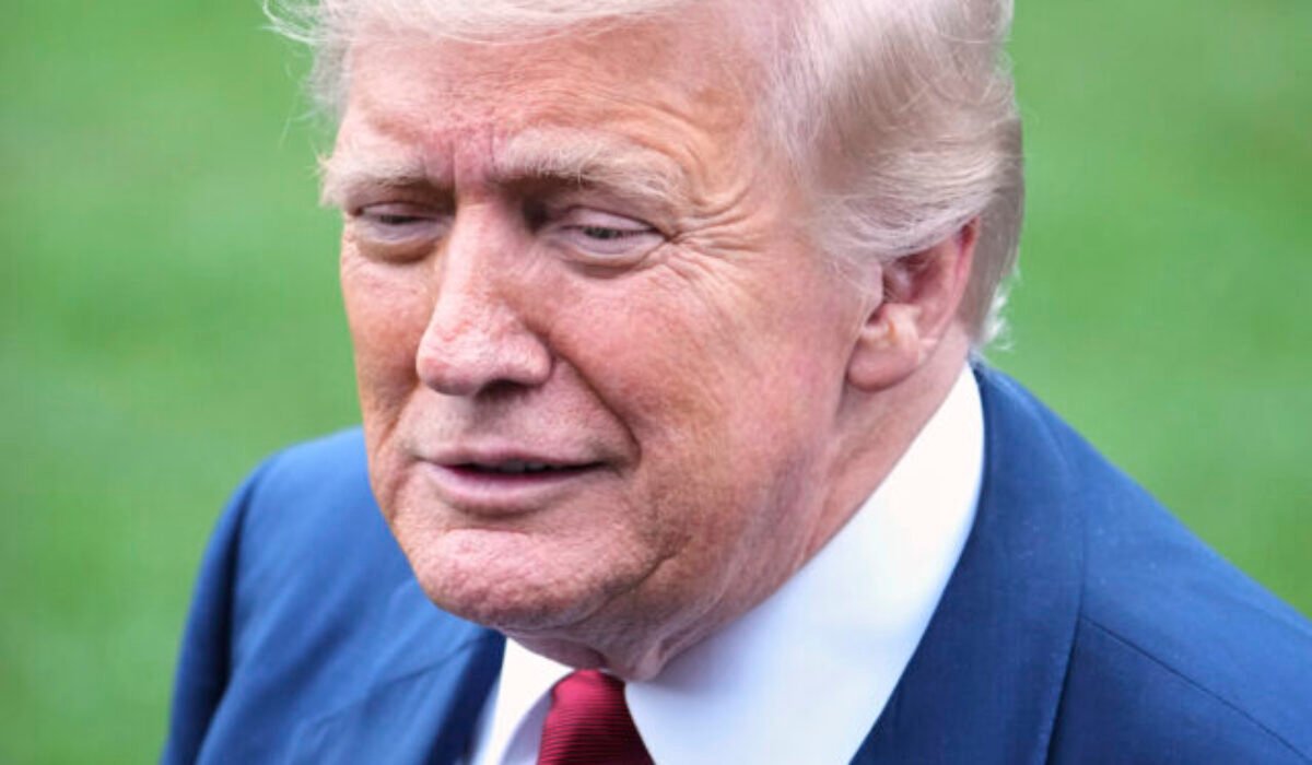 Jadrové ponorky sú bližšie k Rusku, Medvedev má „drzé ústa“, vyhlásil Trump