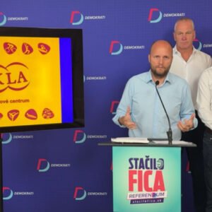 Dukla sa podľa Demokratov pod vedením nového riaditeľa rozpadá, Naď vyzýva Kaliňáka na okamžitý zásah – VIDEO