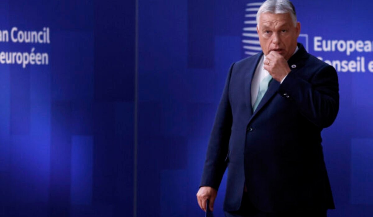 Orbán od „drahého priateľa“ Trumpa čakal „zlatý vek“, dostal úder