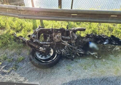 Motocyklista prešiel do protismeru a neprežil zrážku s autom – FOTO