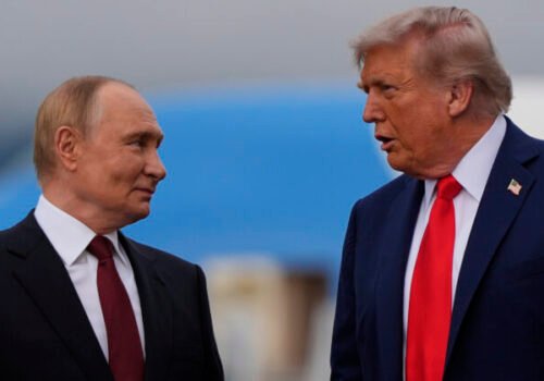 Putin považuje rozhovor s Trumpom za úprimný a vecný, údajne ich priblížil k potrebným rozhodnutiam