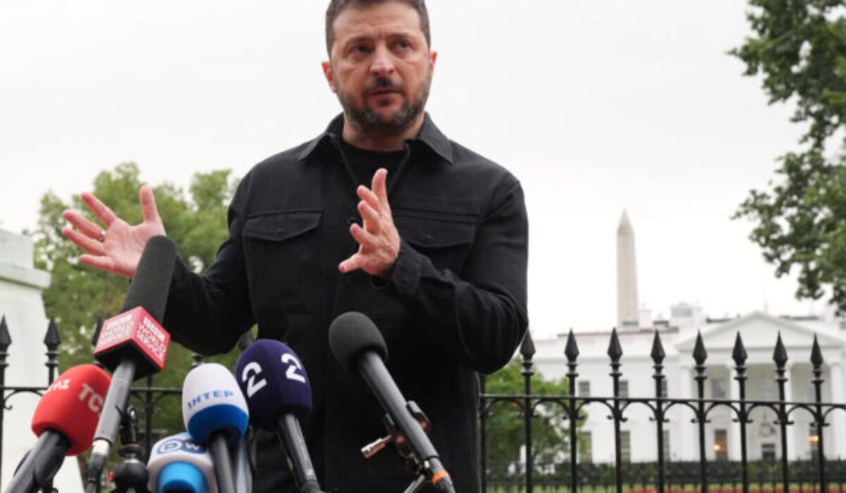 Trump oznámil, že začal organizovať schôdzku Putina a Zelenského