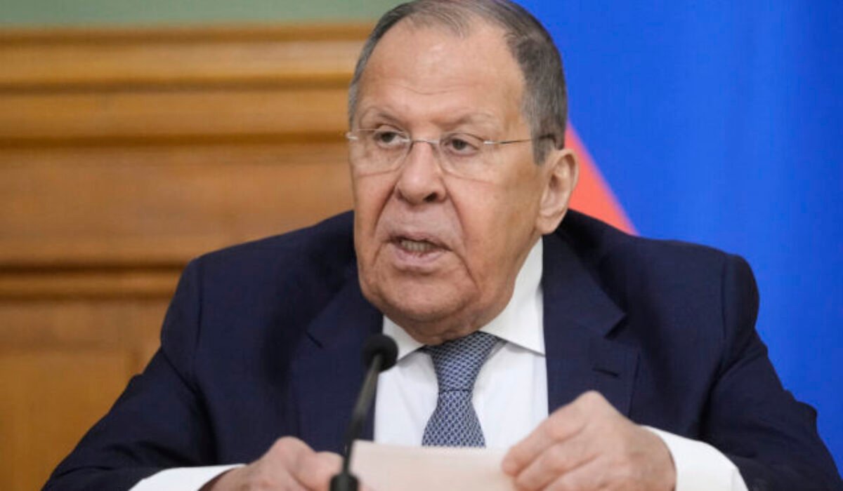 Európa sa „neokrôchane“ pokúša zmeniť postoj Trumpa k Ukrajine, vyhlásil Lavrov