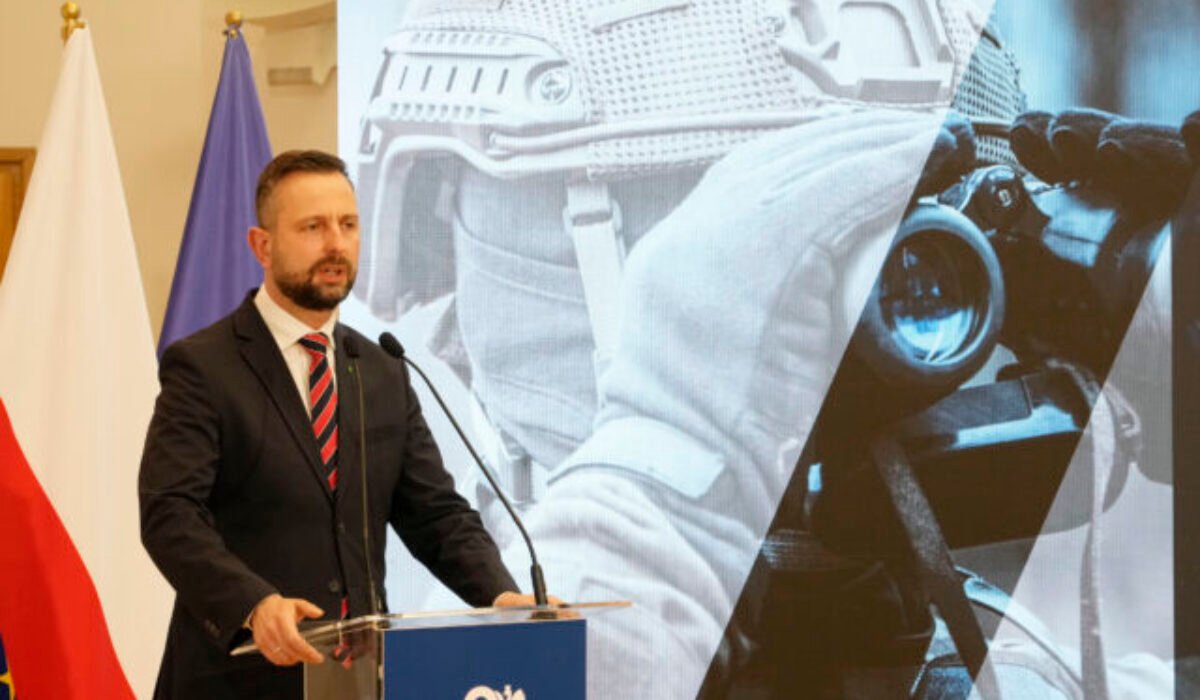 Poľský minister obrany vyhlásil, že na východe krajiny explodoval ruský dron