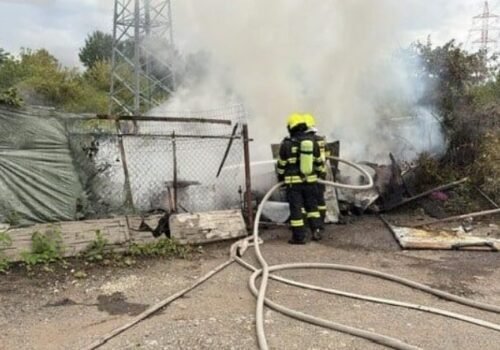 Hasiči zasahovali pri požiari chatky na Žabom majeri, príčiny vzniku vyšetruje polícia